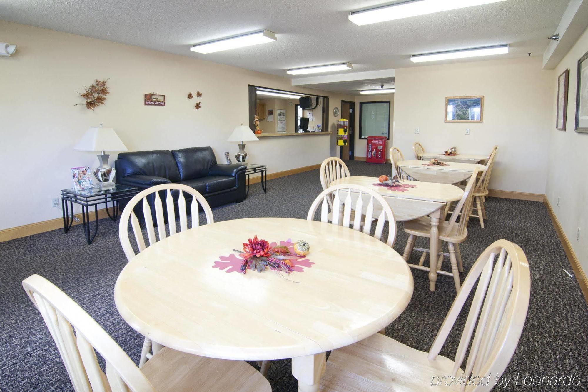 Americas Best Value Inn Zumbrota Restoran gambar